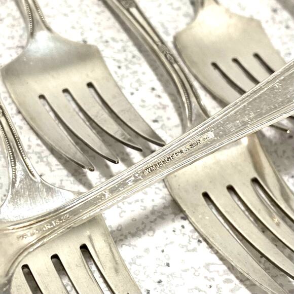 Rogers Silverplate individual salad or dessert forks set of 6 Claridge 1919 - Picture 2 of 5